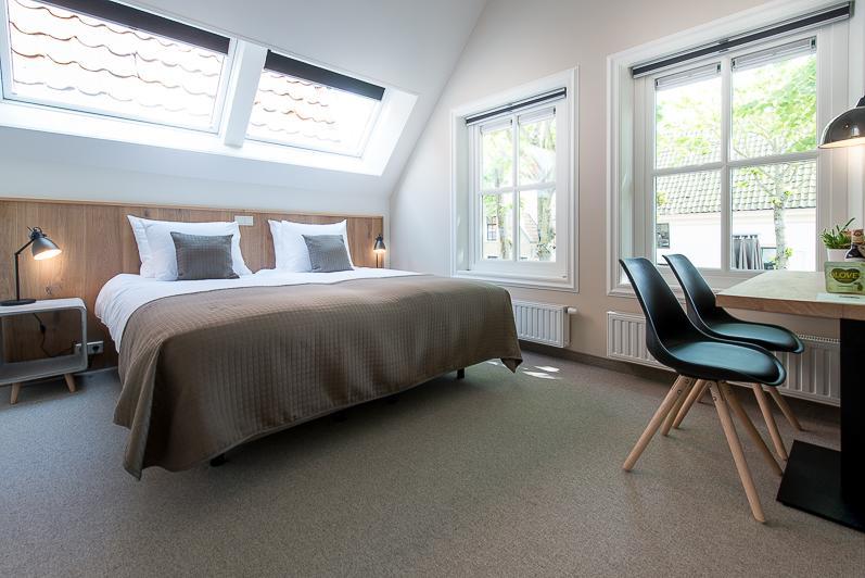 Leut koffiebar&logies Hotel Vlieland Buitenkant foto