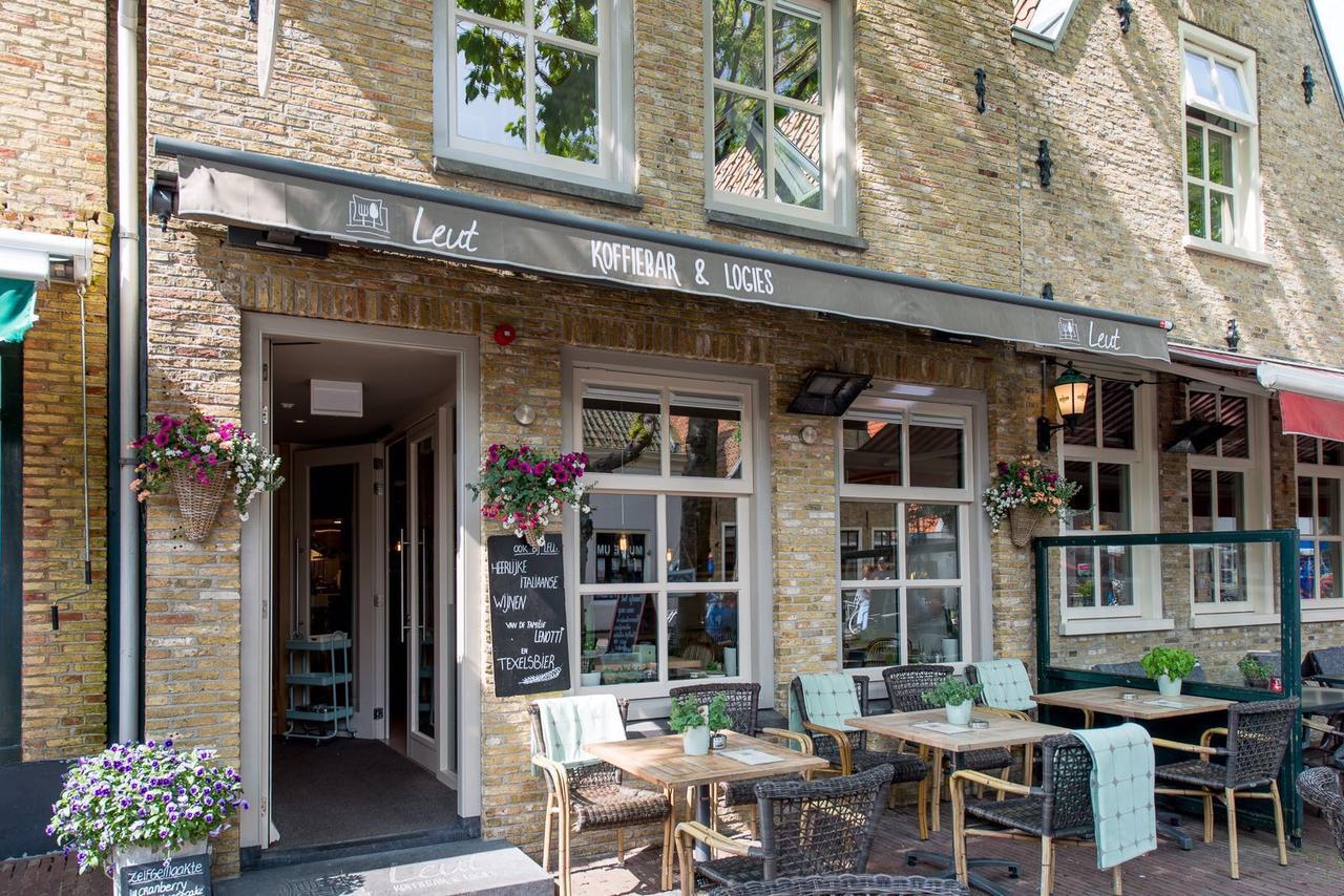 Leut koffiebar&logies Hotel Vlieland Buitenkant foto