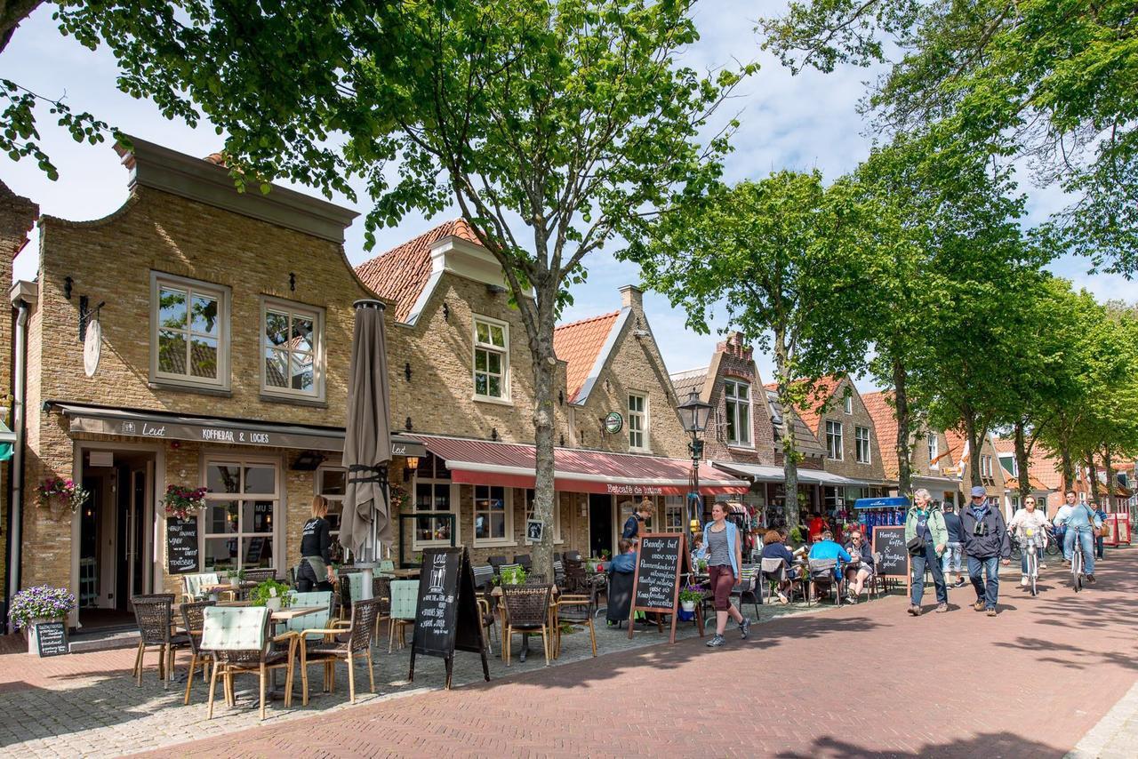 Leut koffiebar&logies Hotel Vlieland Buitenkant foto