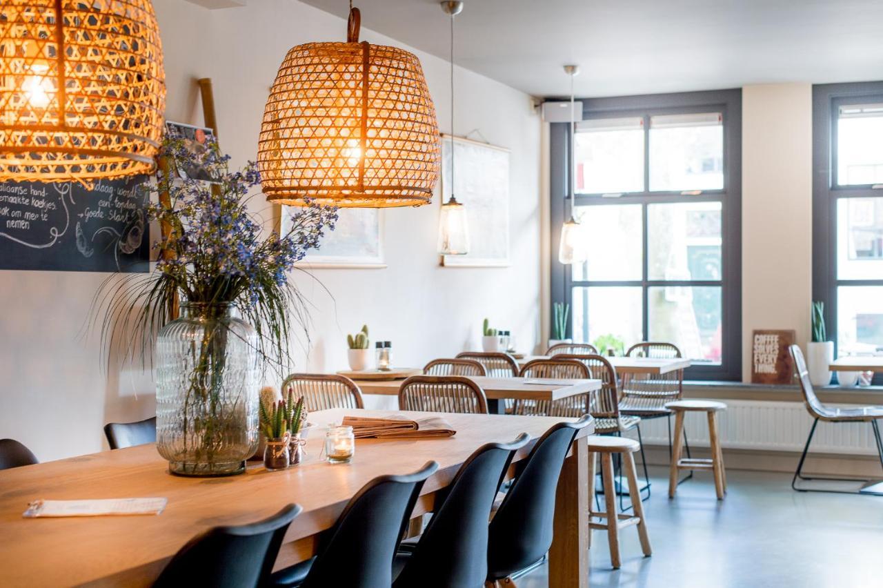 Leut koffiebar&logies Hotel Vlieland Buitenkant foto